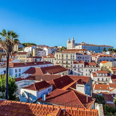 Апартаменти Lovelystay - Turquoise River View Ii