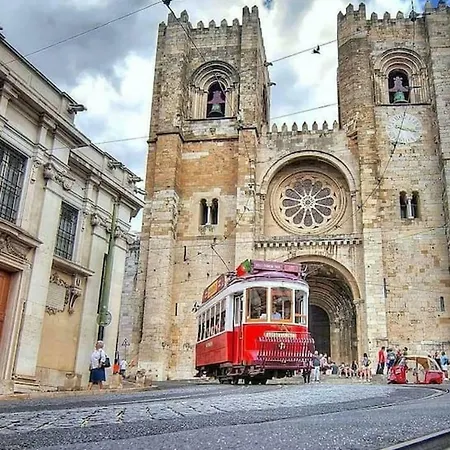 Lovelystay - Turquoise River View Ii Апартаменти