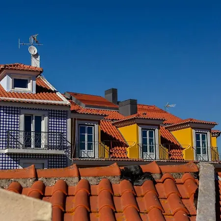 Lovelystay - Turquoise River View Ii