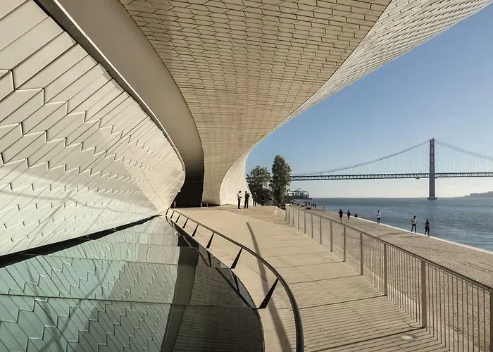 Lovelystay - Turquoise River View Ii * Lisboa