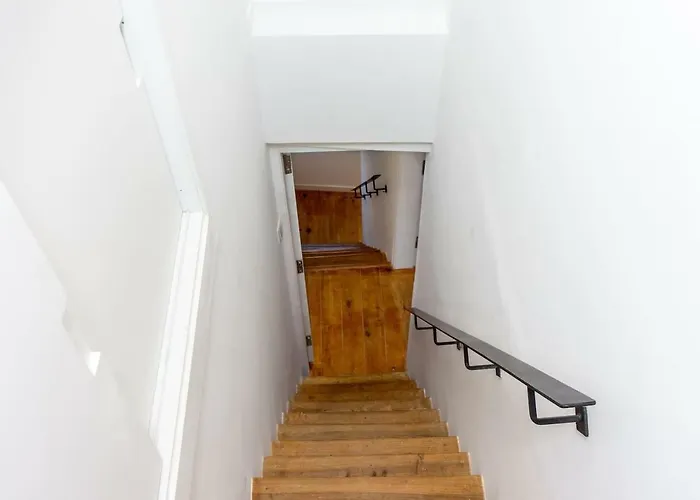 Lovelystay - Turquoise River View Ii